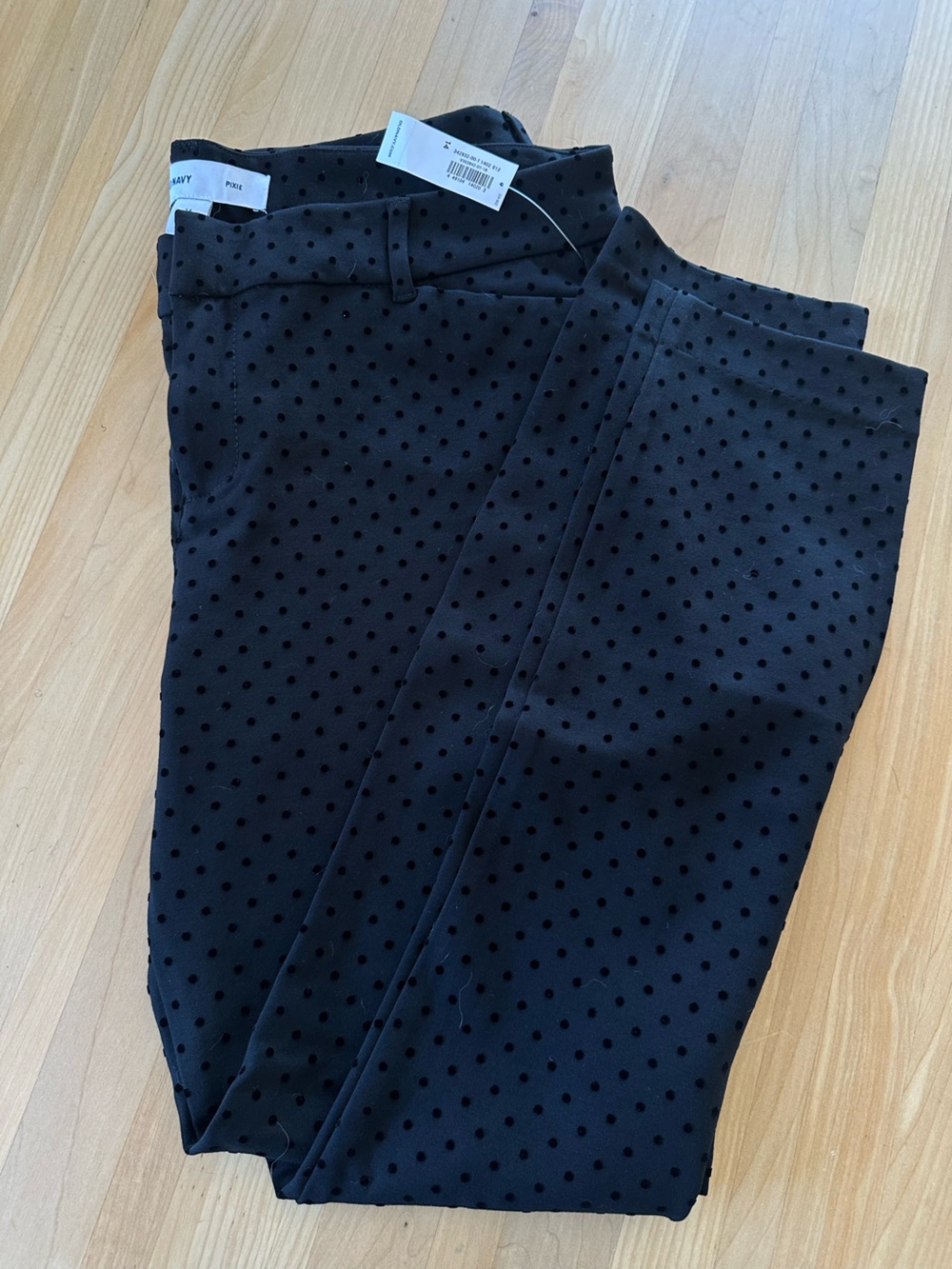 Old Navy Black Polka Dot Pixie Ankle Pants